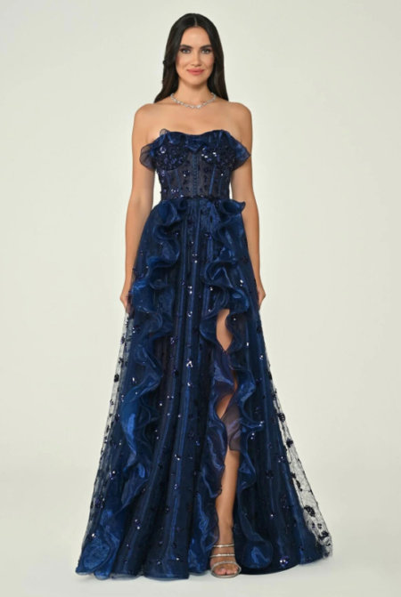 فستان طويل تول